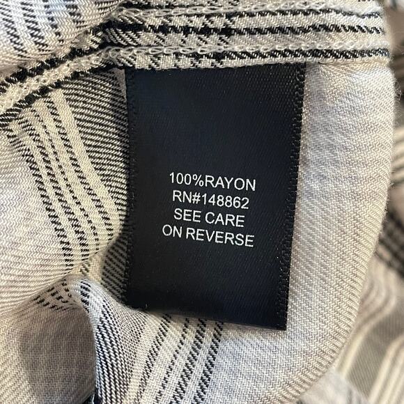 Torrid Lizzie Rayon Twill Button-Up Shirt Womens Size 5X Black & White Plaid - Picture 7 of 10